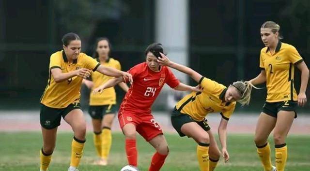 国内女足队员状态佳，为比赛做好各项准备的简单介绍