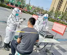 药厂战手足无措，被对手踩在脚底下